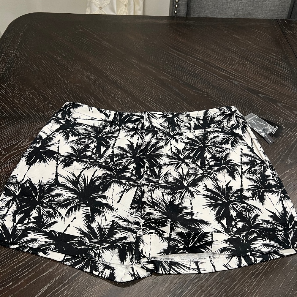 Cuffed Bottom Shorts